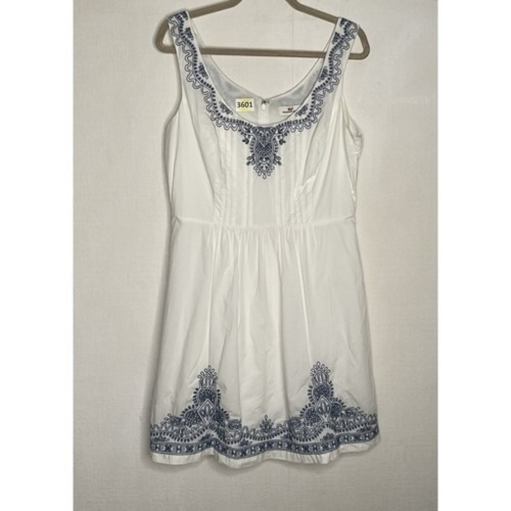 NWOT Vineyard Vins White/Blue Embroidered Fit N‎ Flare Mini Dress Women 12 India